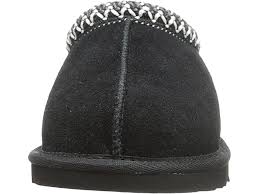 I mistakenly purchased a size 8 as a christmas present for my daughter and she wears a size 9. Ugg Tasman Zappos Com