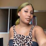 Selena Hays's Instagram, Twitter & Facebook