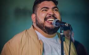 Alan Martins's Instagram, Twitter & Facebook