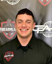 Travis Cash's Instagram, Twitter & Facebook