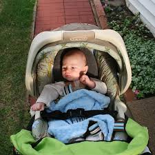 Tempat duduk baby dalam kereta. Tips Agar Bayi Nyaman Duduk Di Stroller
