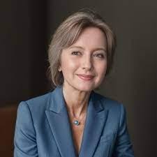 Laura Schaack's Instagram, Twitter & Facebook