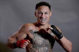 Once in houston, prograis began training at savannah boxing club alongside evander holyfield which was a key factor in motivating him to take boxing seriously. Regis Prograis Mask A Result Of Going Against His Mike Tyson Dream To Delight Fans Daily Star