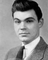 Elton Harding's Instagram, Twitter & Facebook