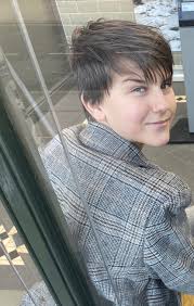 Does anybody know of casting calls in west end that 14 year olds can  audition for??