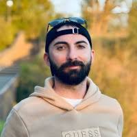 100+ perfiles de «Ureche»