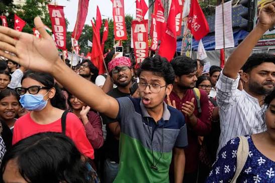 Kolkata NEET paper leak protest | Left student groups clash with security  forces; police use batons and tear gas to disperse protesters Tension  erupted in central Kolkata on Friday after Left student