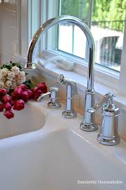 farmhouse sink