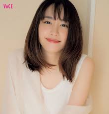 新垣結衣 が考える 30代のあり方 って 撮り下ろしインタビュー 鬼木朋子 ビューティニュース voce ヴォーチェ 美容雑誌 voce 公式サイト 美髪 ヘアメイク 顔