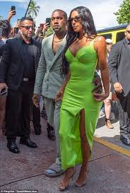 Kanye West Rocks Undersized Slippers To 2 Chainz Wedding In Miami Photos Welcome To Naijajinx