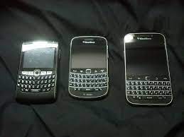 File:BlackBerry 8820, BlackBerry Bold ...