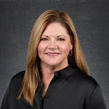 Kelli Lang @ RE/MAX Gateway Real Estate