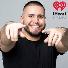 Scott Winowitz's Instagram, Twitter & Facebook