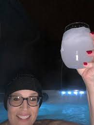 Hot tub, day one! Temp: 20f Feels like: 7f Time in hot tub: 3 1/2h lol