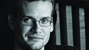 BookCon: One-legged boy steals show from John Green