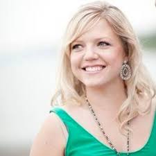 Kristen Cornell's Instagram, Twitter & Facebook