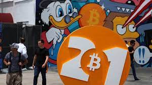 Given their proper spelling and decent punctuation (though poor capitalization), his tweets about bitcoin may have been. Donald Trump Calls Bitcoin A Scam Against The Dollar Bbc News