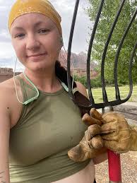 Hello beautiful people, I am looking for side jobs this week. I really need  to get money for rent. We can do landscaping including lawn mow, weed  cutting/pulling, trimming, spraying for weeds:we