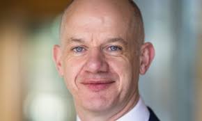 Influencing senior stakeholders for project delivery