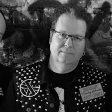 Shy musician seeking tips for playing with others