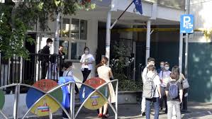 În acest context, precizăm că rezultatele au fost publicate prin anonimizarea numelui și a prenumelui, pe baza unui cod unic alocat și comunicat fiecărui candidat. Rezultate Evaluare NaÈ›ionalÄƒ 2021 Sunt Mult Mai PuÈ›ine Note De 10 Decat Anul Trecut JudeÈ›ul Cu Cele Mai Multe Medii Maxime HartÄƒ