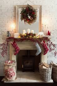 25 Awesome Fireplace Christmas Decoration To Makes Your Home Keep Warm Christmas Fire Christmas Fireplace Decor Christmas Fireplace Christmas Mantel Garland