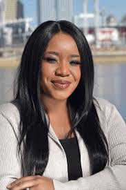 Carol Goins's Instagram, Twitter & Facebook