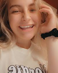 Melissa Stutz (@melissa.stutz) • Instagram photos and videos