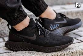 All that dense and responsive cushioning the refreshed upper goes easier on the foot, but optional widths like a 2e (wide) aren't offered. Ø­ÙƒÙ…Ø© Ù…Ø¯Ù‰ ÙˆØ§Ø³Ø¹ Ø¬ÙˆØ¹ Nike Epic React Black On Feet Pleasantgroveumc Net