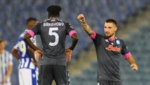 In order to top group f they need to beat napoli in italy on thursday. Real Sociedad Napoli 0 1 Gol Di Politano Infortunio Di Insigne Osimhen Espulso La Gazzetta Dello Sport