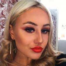 Sophie Jackson's Instagram, Twitter & Facebook