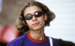 Valentino Rossi: Compleanno e Stile Unico tra MotoGP e Streetwear