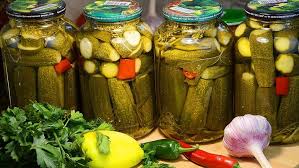 салат из огурцов в томате на зиму обалденный рецепт Ochen Vkusnyj Recept Marinovannyh Ogurcov Na Zimu Sohrani Recept Prigoditsya Food Food Recipies Cucumber