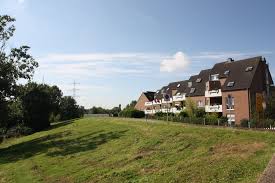 Aber auch einfamilienhäuser zur miete oder auch denkmalgeschützte und modernisierte objekte runden die angebotspalette ab. 2 Zimmer Wohnung Zu Vermieten Wupperstrasse 78 51371 Leverkusen Rheindorf Mapio Net