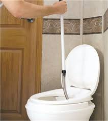 It is a safe probiotic solution that you can use around your family and pets. Cleaning Your Rv Black Water Tank In 4 Easy Steps Etrailer Com