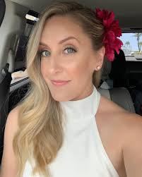 Alisha Layne's Instagram, Twitter & Facebook