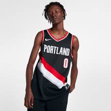 Enjoy a balance of sophistication and comfort. Damian Lillard Trail Blazers Icon Edition Men S Nike Nba Swingman Jersey Nike Com