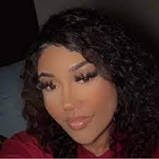 Carley Brock's Instagram, Twitter & Facebook