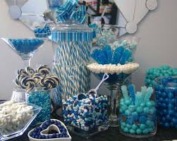 De detalles a la hora de decorarlas. Candy Bar Mesa De Dulces Faciles Decoracion Con Dulces Golosinas Para Candy Bar