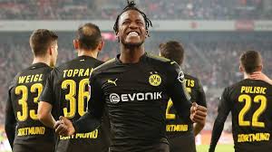 Michy batshuayi has previously spent. Superheld Michy Batshuayi Beflugelt Den Bvb Batsman Begins Eurosport