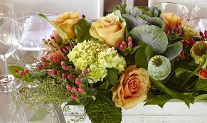 The spring flower arrangements look fresh and bright, tender and very romantic. Summer Floral Arrangements Ideas For Home With Orange Flowers