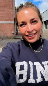 Mijn moedertje is toch echt de allerleukste! 🥜🥰 Fijne moederdag allemaal!  Moet toch ook altijd denken aan iedereen die zijn of haar moeder moet  missen vandaag... Een extra dikke kus voor jullie! ✨