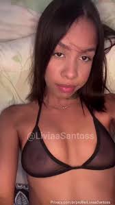 Livia Santos pelada tocando siririca gostosa - Xvideos Onlyfans Gratis