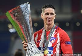 One of the greatest spanish strikers of his generation, fernando torres retired from football in august 2019 after a season playing in japan for sagan tosu. Leeds Linked Bielsa Was Crazy To Sign Fernando Torres Last Year Now He S A Free Agent