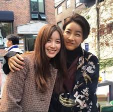 Jun 18, 2021 · 배우 이하늬, 이상윤, 진서연, 이원근이 sbs 새 드라마 '원 더 우먼(one the woman)' 출연을 최종 확정지었다. ë…ì „ ì§„ì„œì—° ë‚¨íŽ¸ ì´ì°½ì› ë‚˜ì´ ë…ì „ ê²°ë§