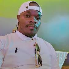 Robert Murimi's Instagram, Twitter & Facebook