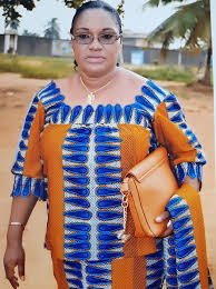 Pin By Josephine Bationo Kanpina On Mode Africaine Robe Latest African Fashion Dresses African Fashion Modern African Clothing