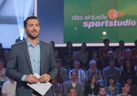 'das aktuelle sportstudio' ist seit jahrzehnten für mich die sportsendung im. Mr Sportstudio Aus Dem Westend Sven Voss Moderiert Im Zdf Sendung Mit Millionenpublikum Mensch Westend