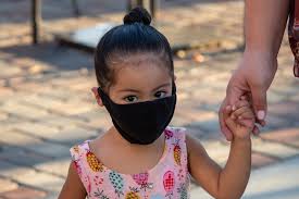 En france, un collectif d'avocat vient de déposer un recours devant le conseil d'etat contre l'obligation de porter le masque dès l'âge de 6 ans à l'école. Coronavirus Pourquoi Imposer Le Masque Aux Enfants A Partir De 6 Ans A L Ecole