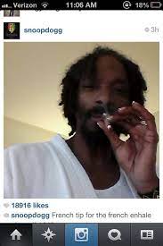Snoop Gets French Mani S Twitter Recent Images By Givethnofucketh French Manicure Snoop Dogg French Mani